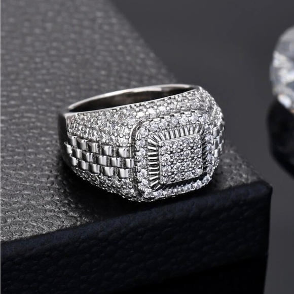 NEW GEOMETRIC SILVER COLOR RING - Picture 3 of 7